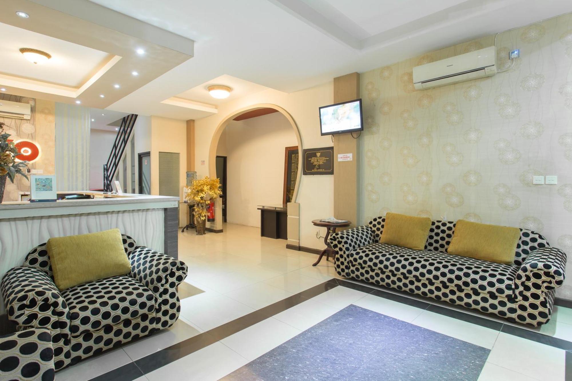 Oyo 663 Hotel Sejati Balikpapan  Zewnętrze zdjęcie